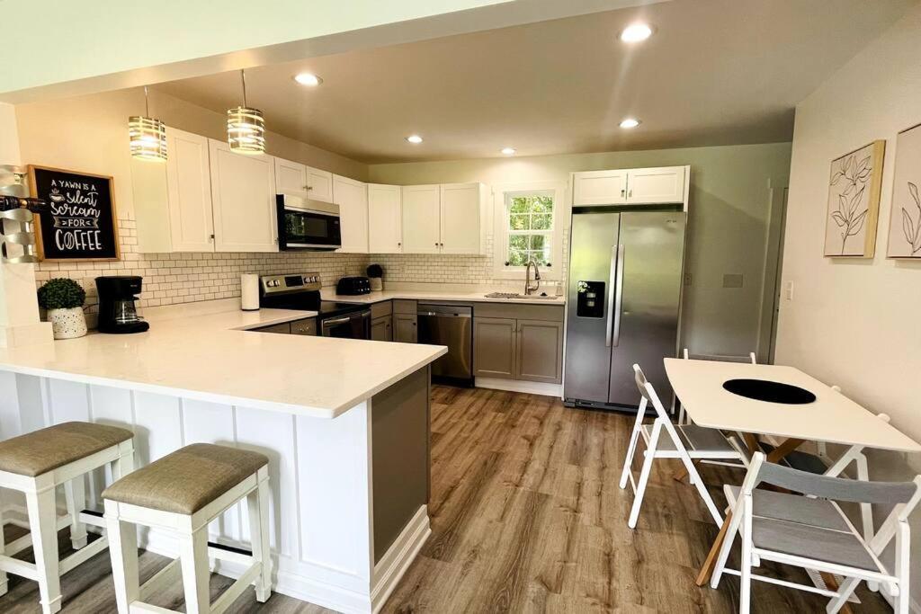 Holiday home Modern Near Uptown Clt, Airport And