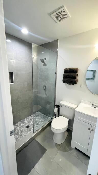 Modern Near Uptown Clt, Airport And Holiday home *