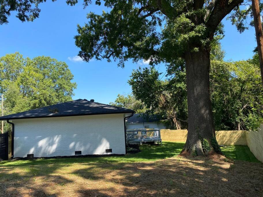 Modern Near Uptown Clt, Airport And Holiday home Charlotte