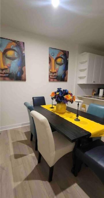 Luxurious 3 Story Townhome * Charlotte
