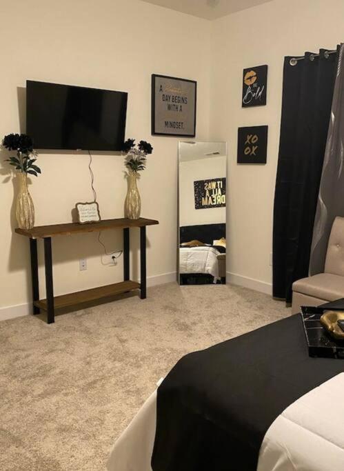 Luxurious 3 Story Townhome *