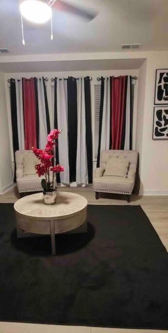 Luxurious 3 Story Townhome Charlotte
