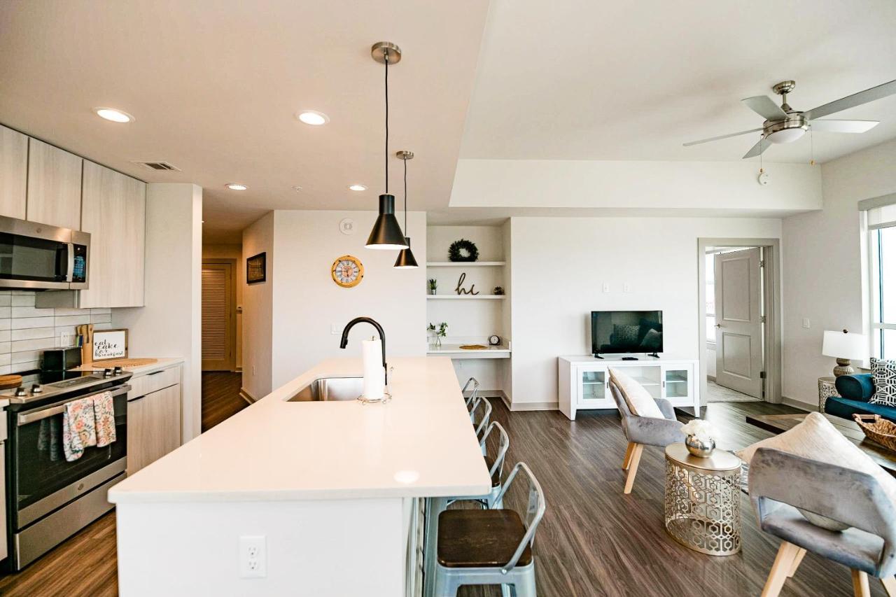 2br Uptown Furnished Near Truist Fields Apts *