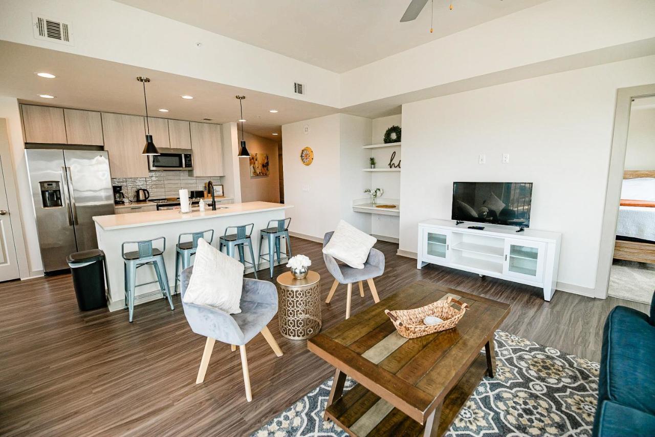 Apartment 2br Uptown Furnished Near Truist Fields Apts Charlotte