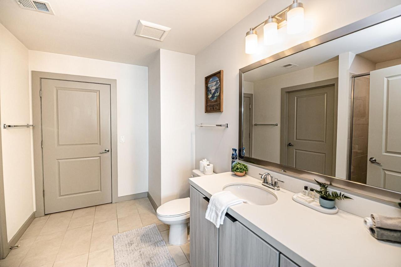 Apartment 2br Uptown Furnished Near Truist Fields Apts *
