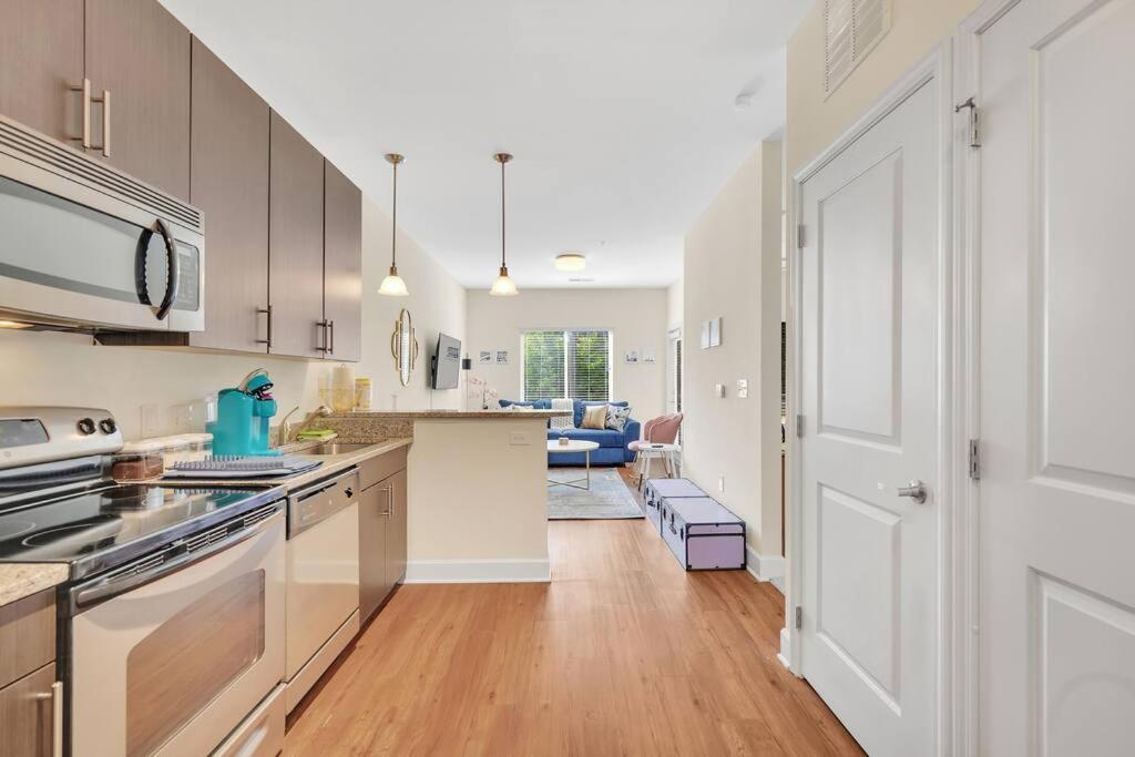 Apartment King Bed - Great Walkability To Restaurants *
