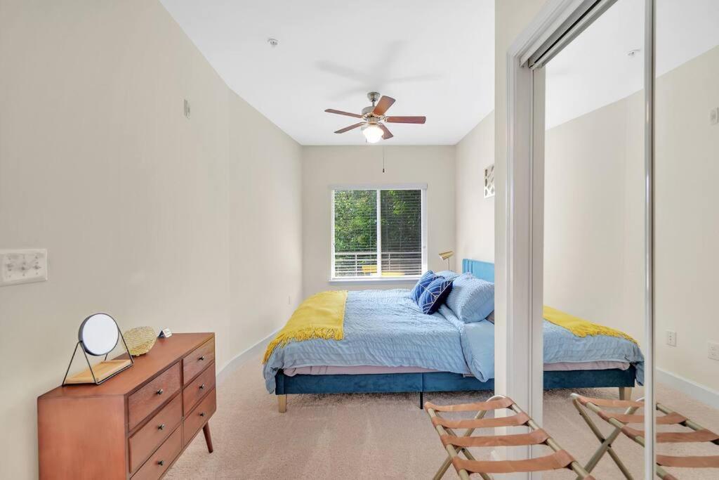 Apartment King Bed - Great Walkability To Restaurants Charlotte
