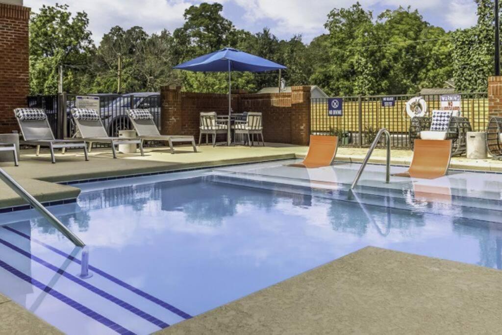 Organic Modern ~ King Bed ~ In Plaza Midwood Charlotte