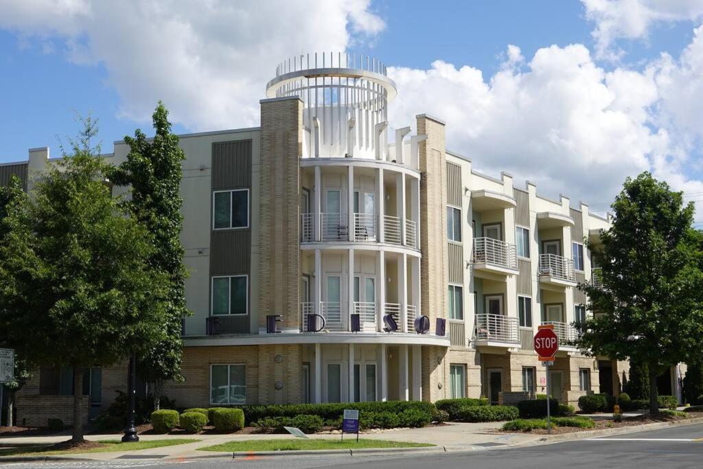 Apartment King Bed - Great Walkability To Restaurants *