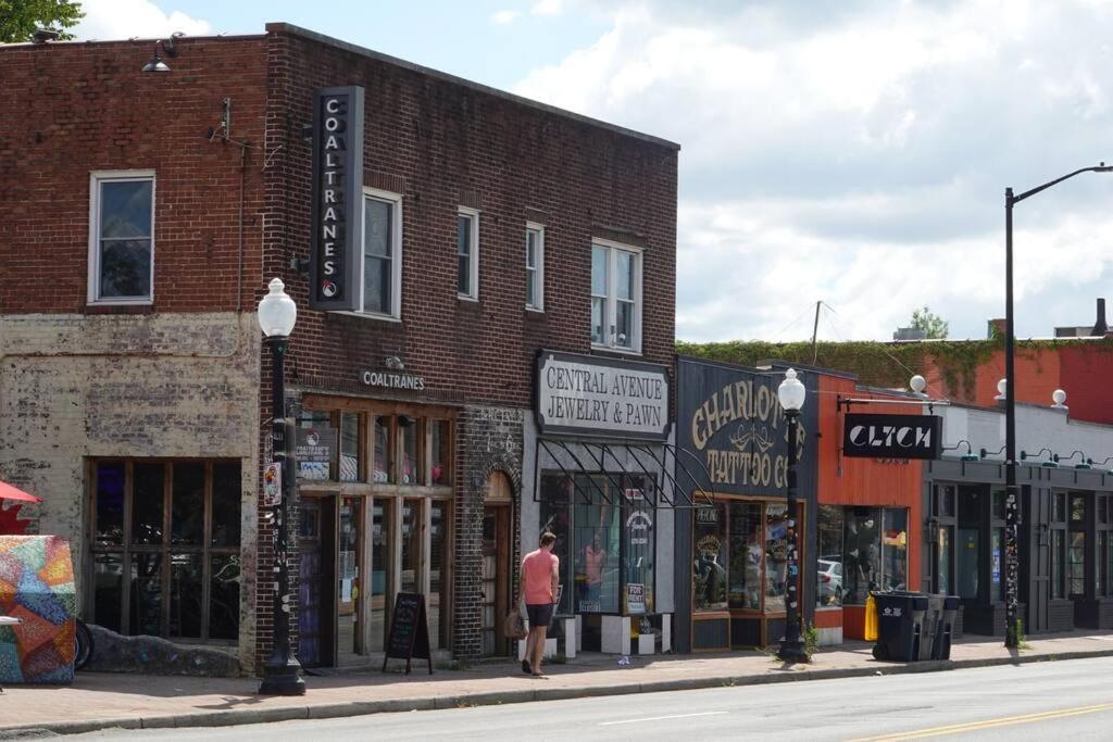 King Bed - Great Walkability To Restaurants Apartment