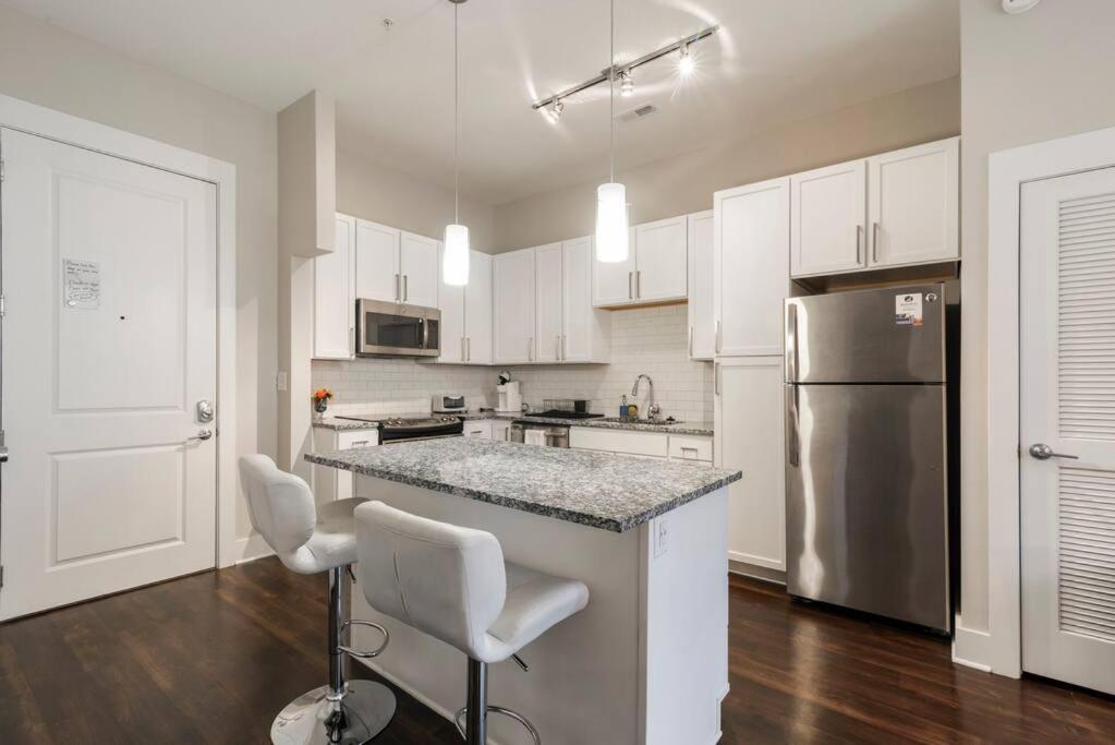 Queen Bed In Dilworth ◈ Shopping ◈ Restaurants Apartment *