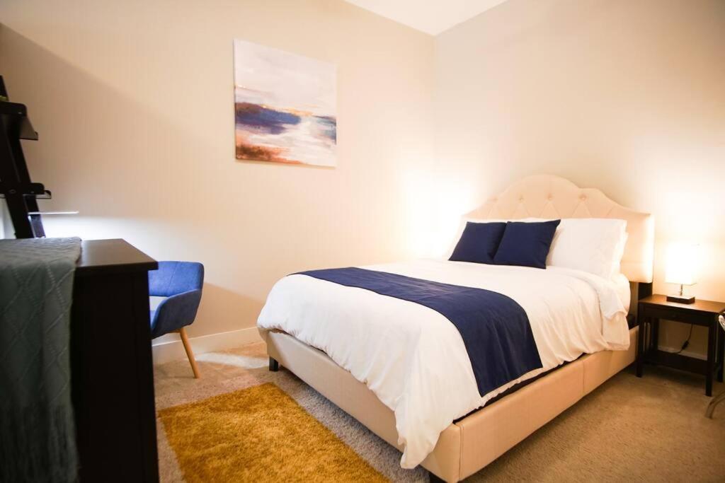 Queen Bed In Dilworth ◈ Shopping ◈ Restaurants Charlotte