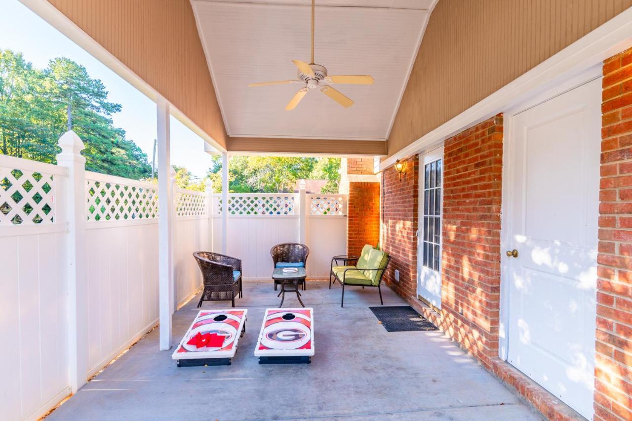 Centrally Located Spacious Abode Charlotte