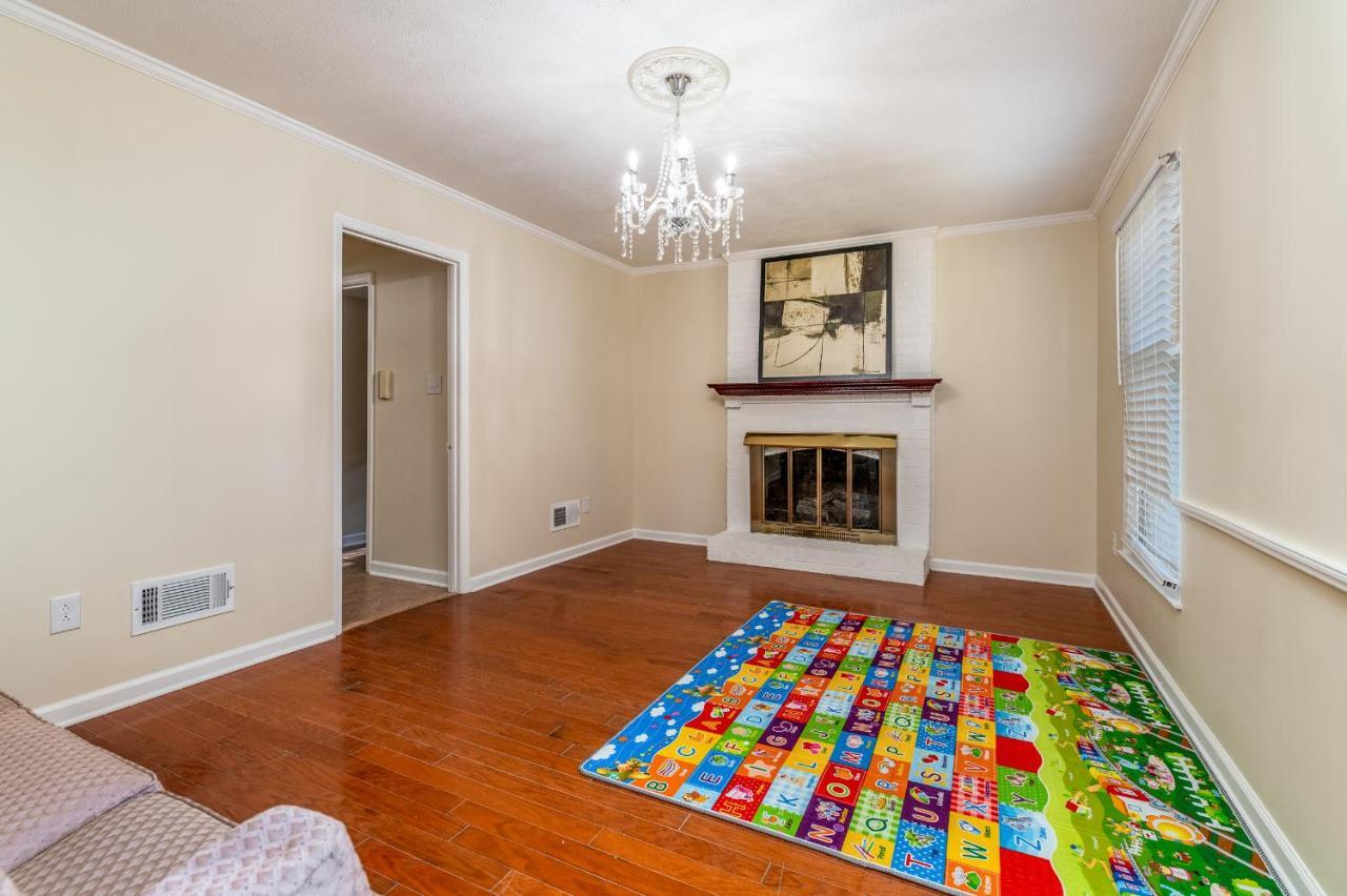 Centrally Located Spacious Abode Holiday home