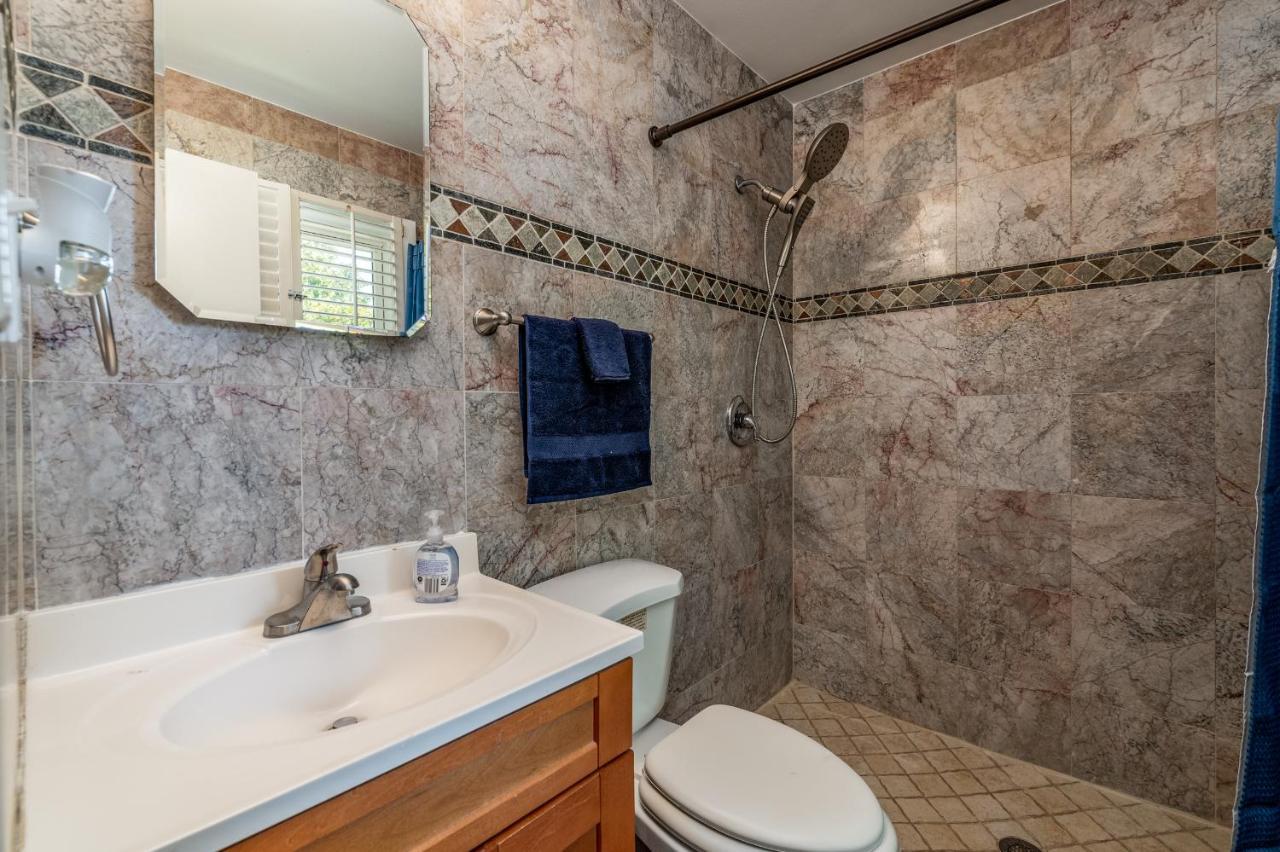 Holiday home Centrally Located Spacious Abode