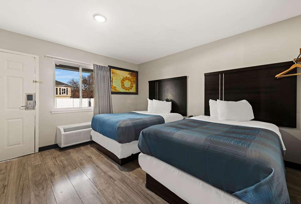 Rodeway Hotel