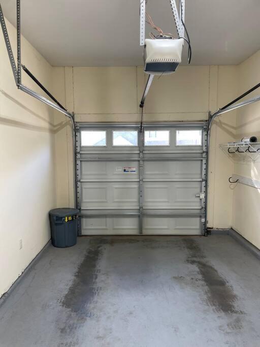 Spacious 2 Bedroom 2 Ba In * Charlotte