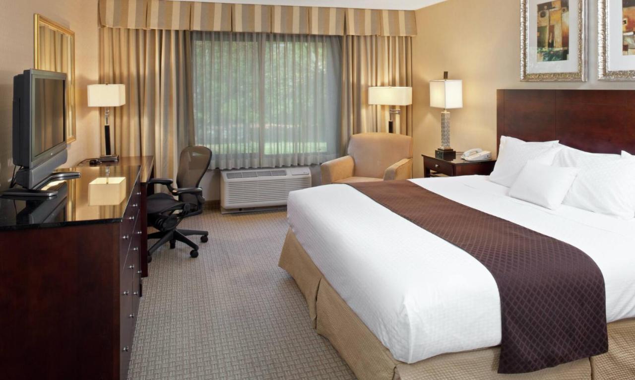 Doubletree By Hilton Airport Hotel 4*