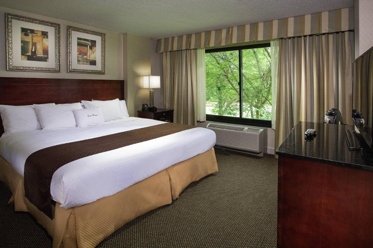Doubletree By Hilton Airport 4*