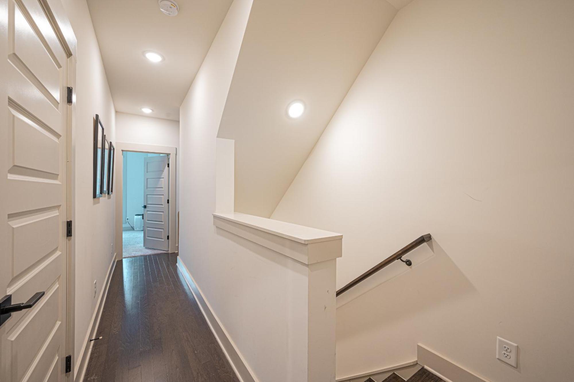 Townhouse . Rooftop . Cloud Couch . 85 Inch Tv . 2 Miles From Uptown Apartment Charlotte