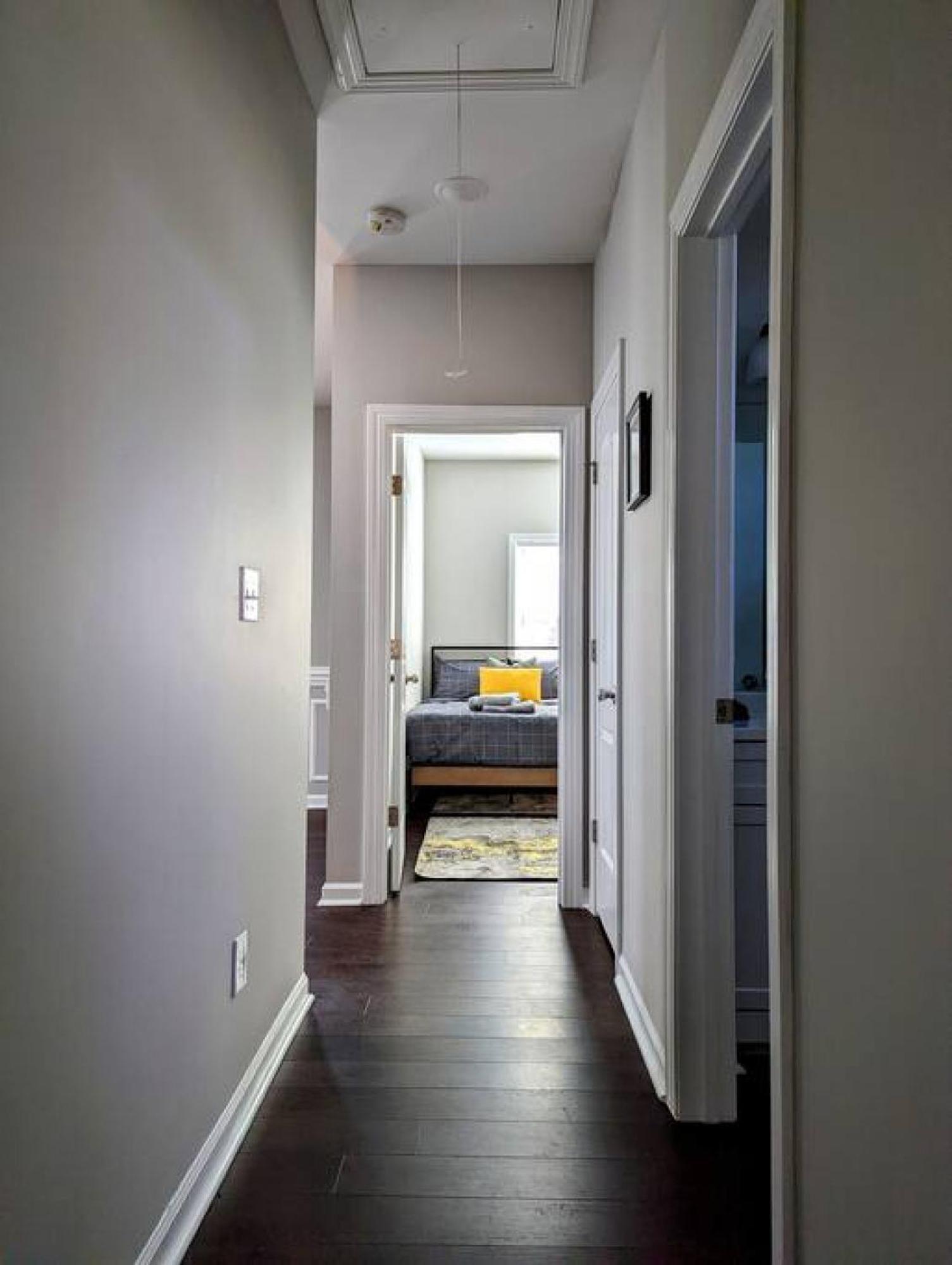 Spacious Family Friendly With Large Fenced In Yard
