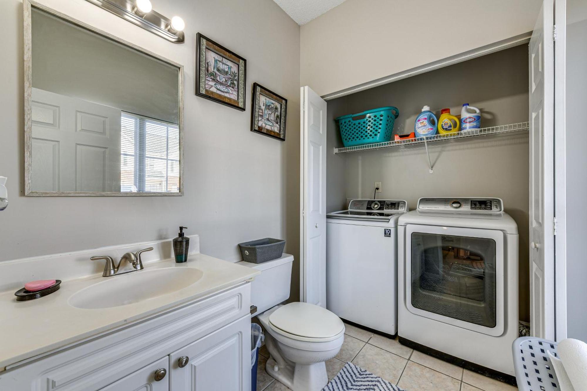 Abode About 9 Mi To Bank Of America Stadium! Holiday home Charlotte