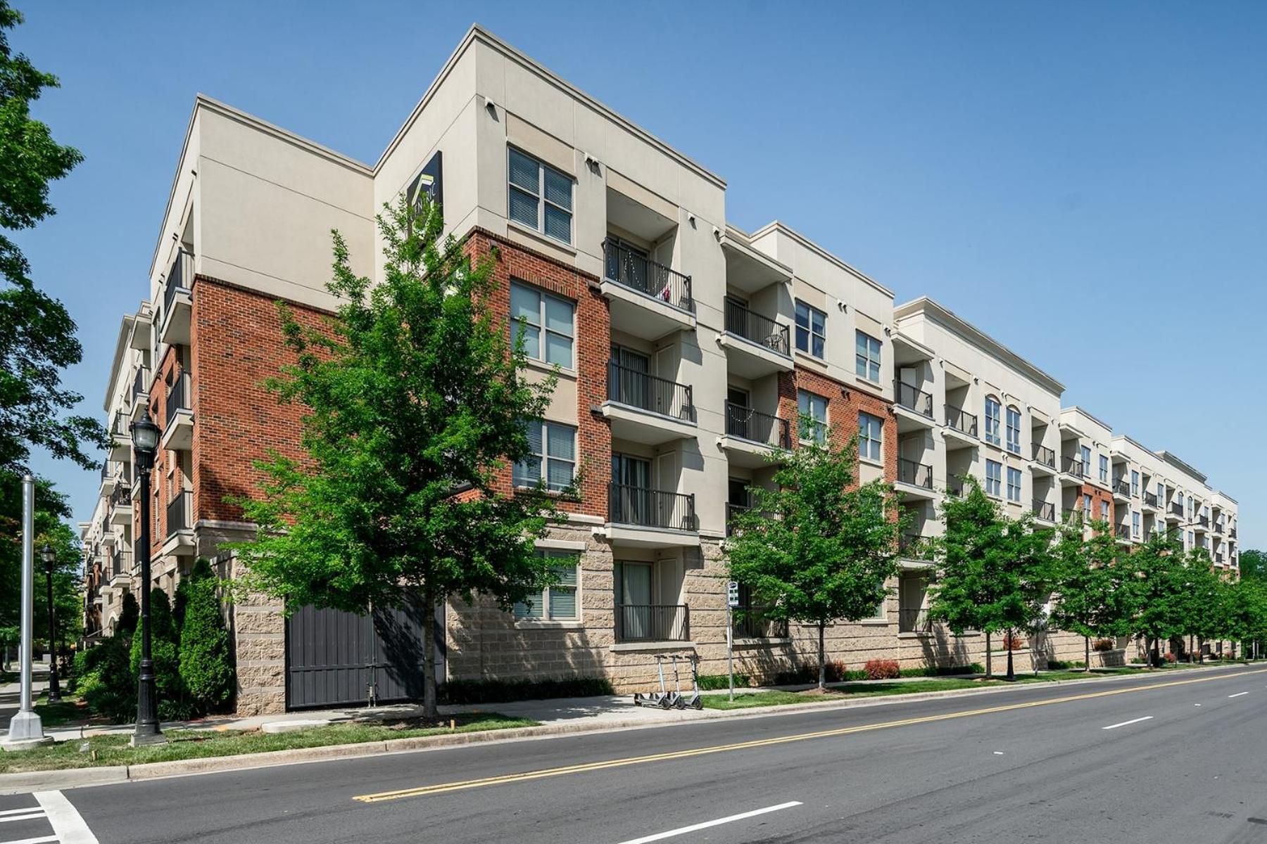 Uptown 4th Ward Luxury Year-round Pool