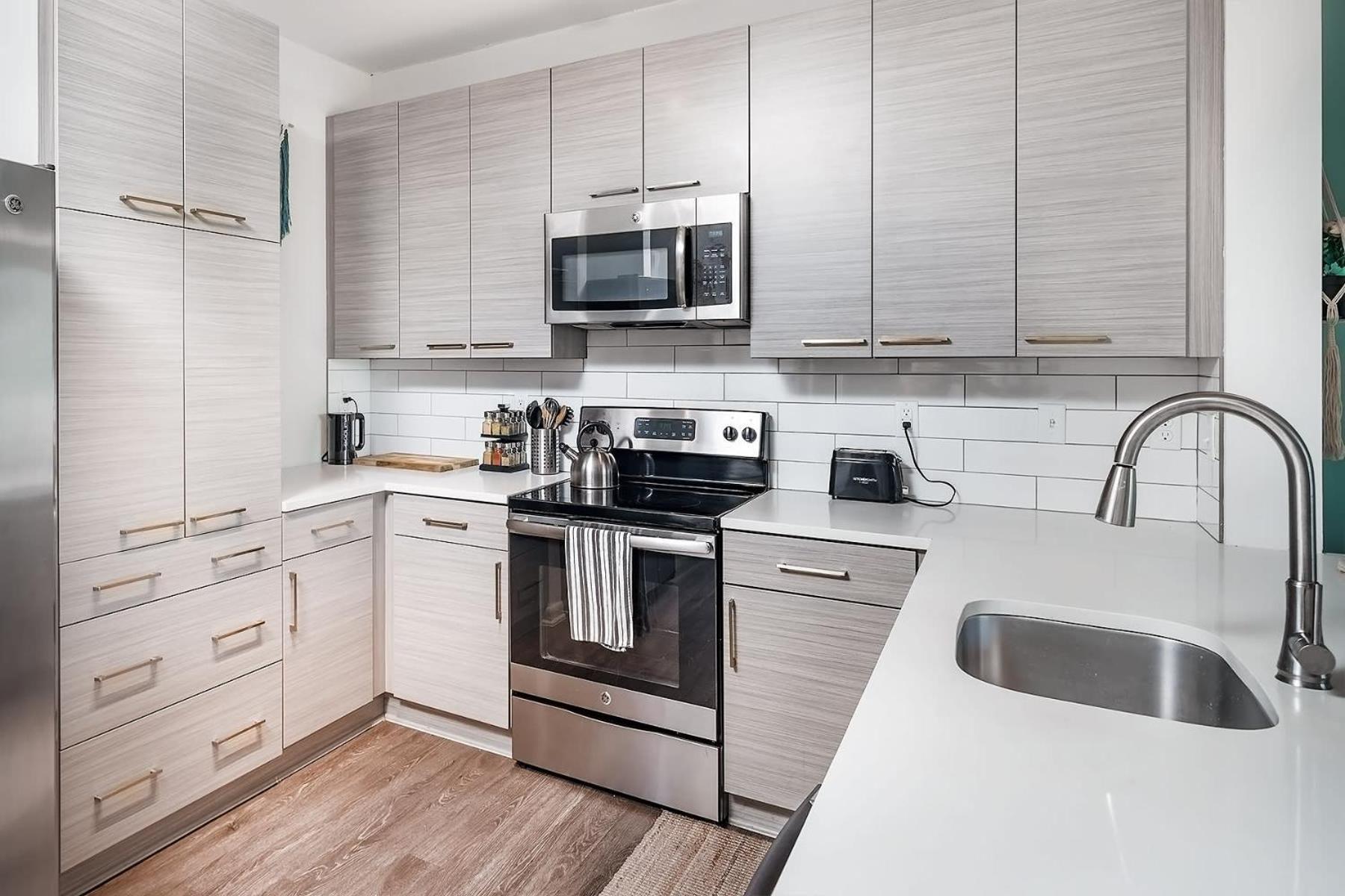Apartment Uptown 4th Ward Luxury Year-round Pool Charlotte