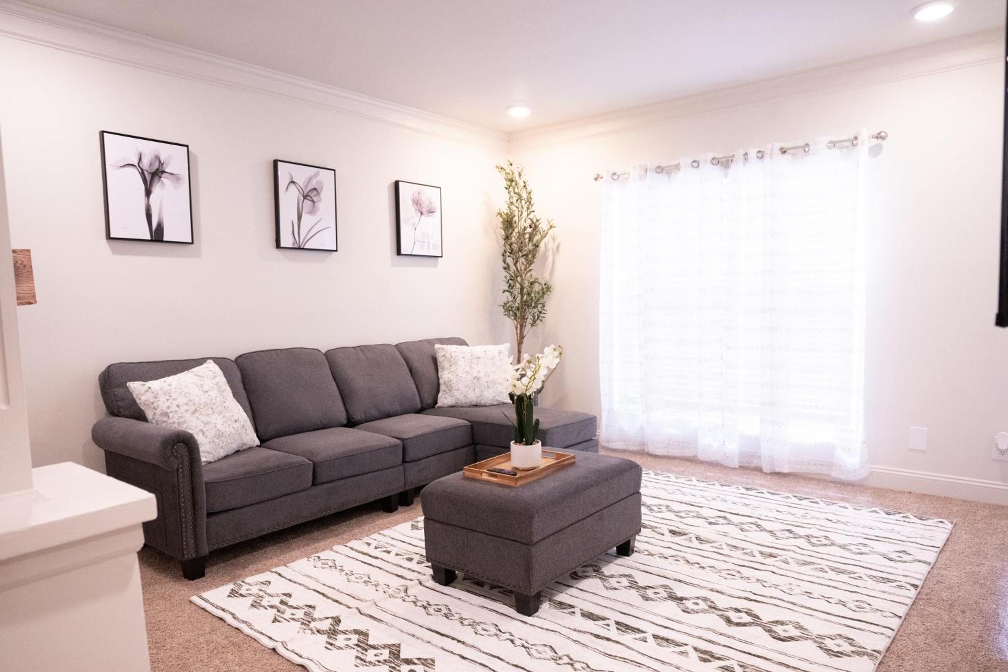 Spacious And Serene 1bedroom Apartment *