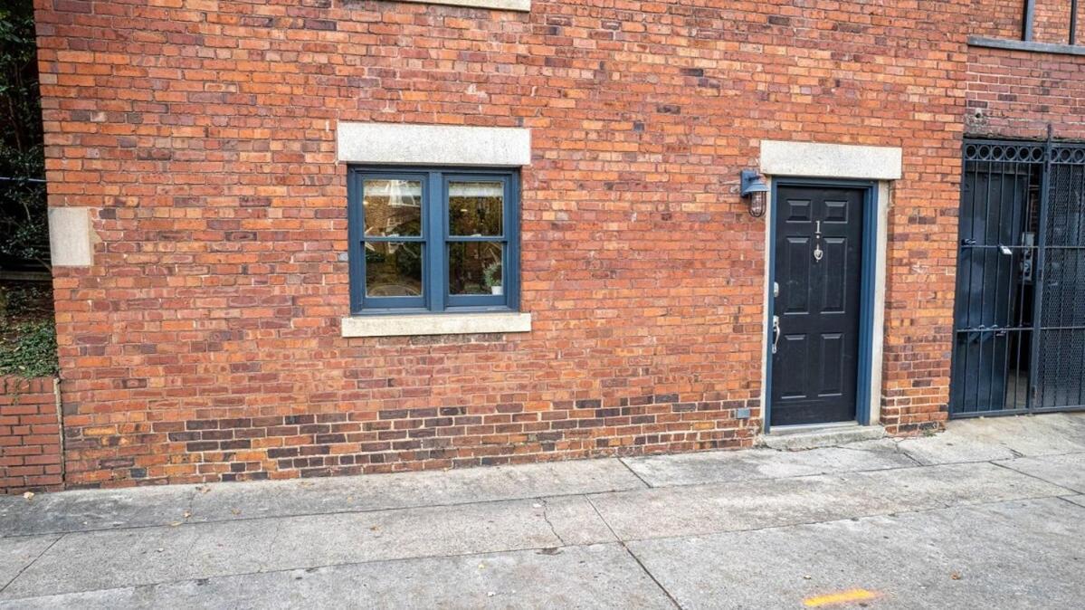 Living In The Heart Of 4th Ward~1bd 1ba Holiday home *