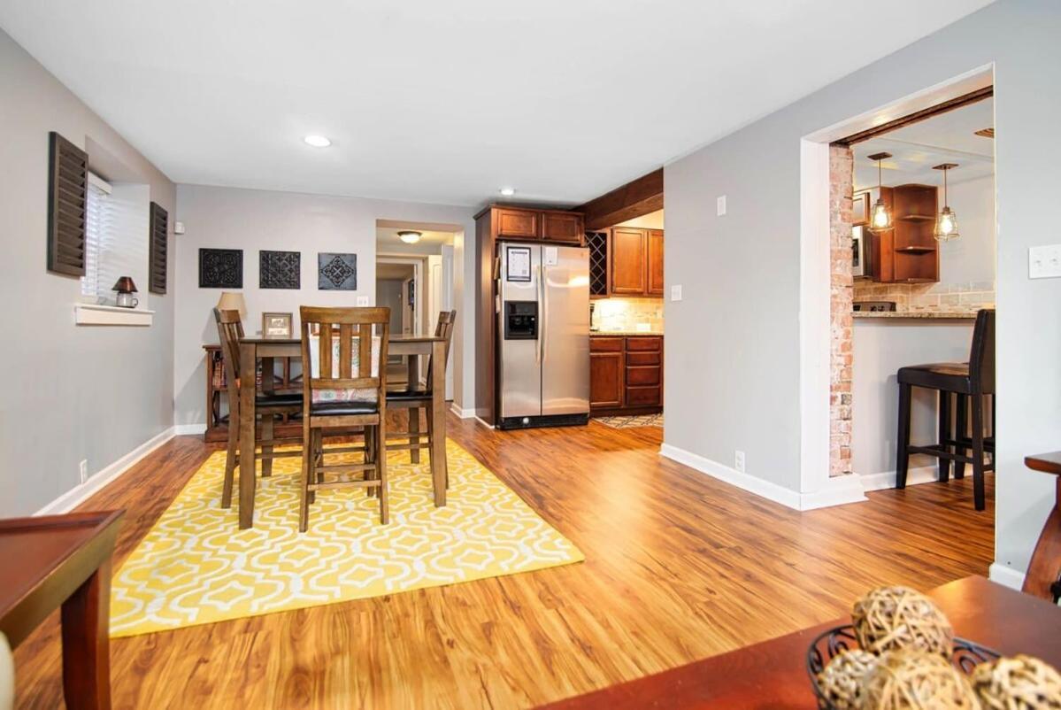 Living In The Heart Of 4th Ward~1bd 1ba Holiday home