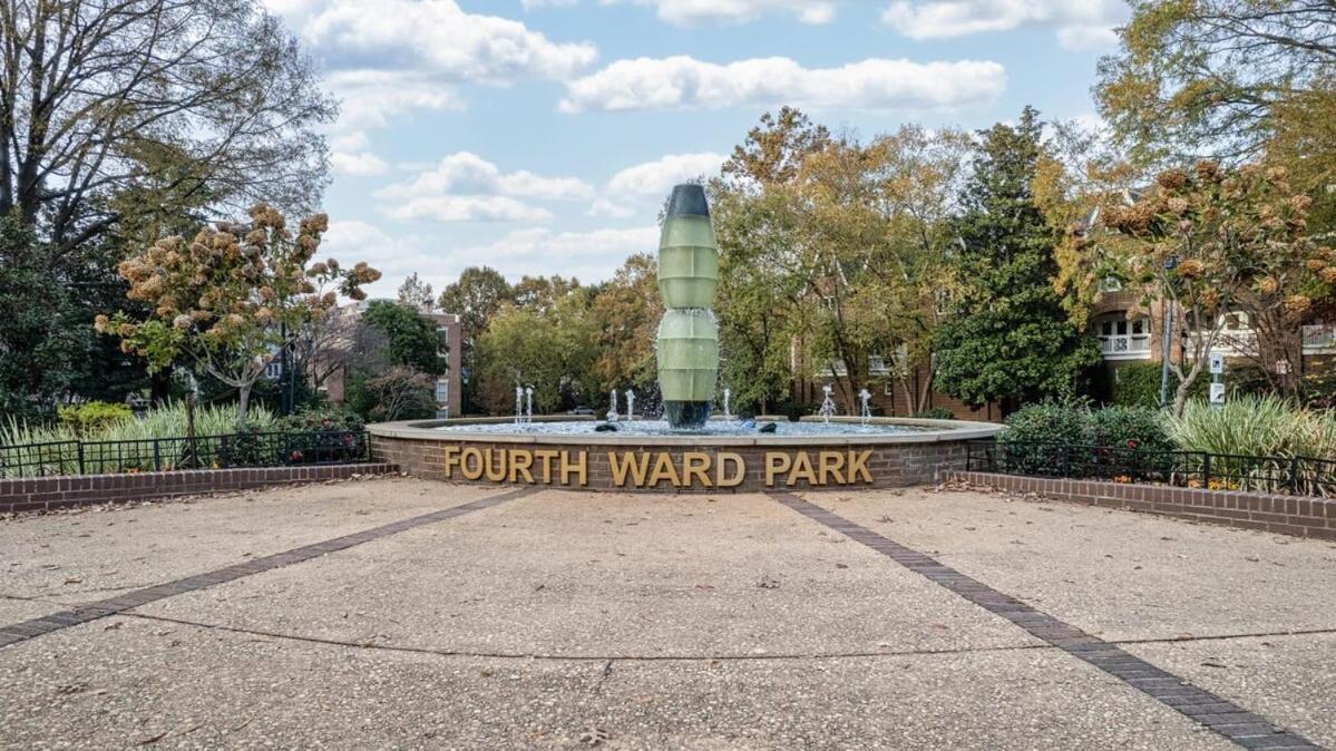 Living In The Heart Of 4th Ward~1bd 1ba Holiday home