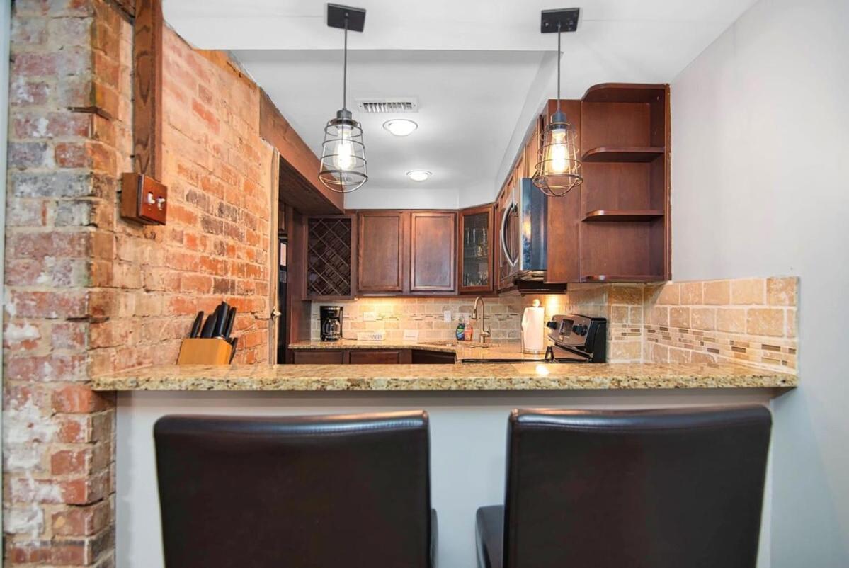 Living In The Heart Of 4th Ward~1bd 1ba