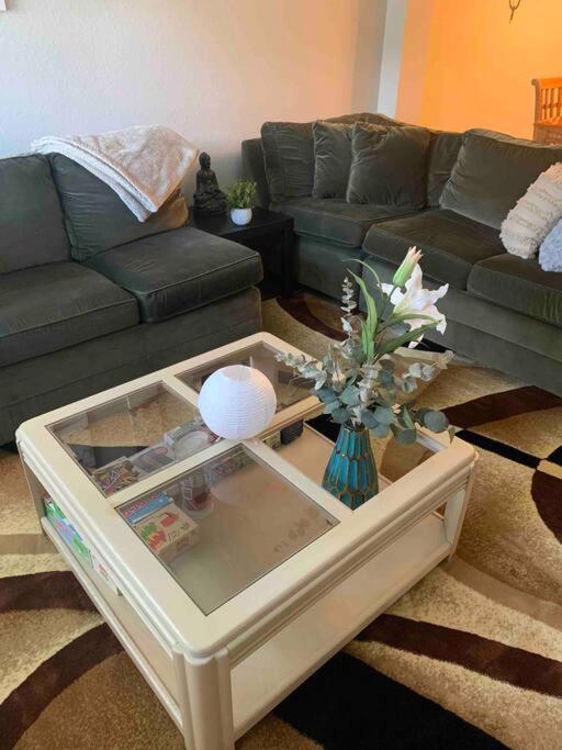 Awhile Apartment