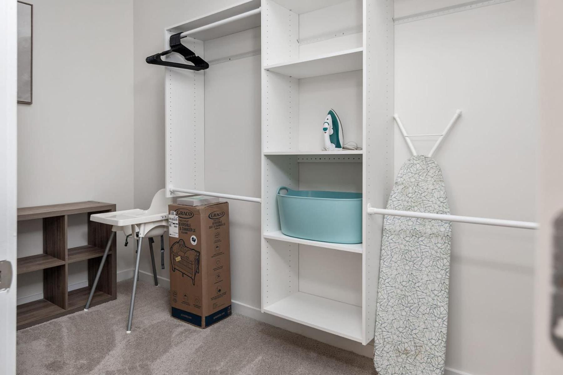 Spacious 2bd With Private Balcony And Free Parking