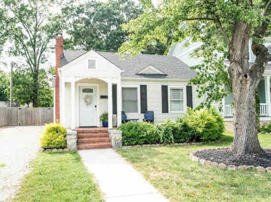 Holiday home Plaza Near Uptown, Noda, Light Rail! *
