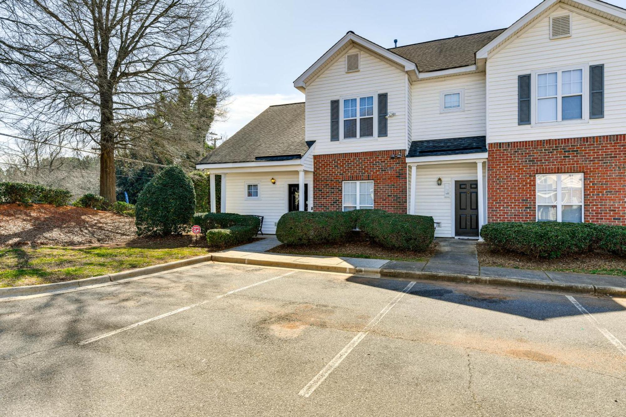 Abode About 9 Mi To Bank Of America Stadium! Holiday home Charlotte