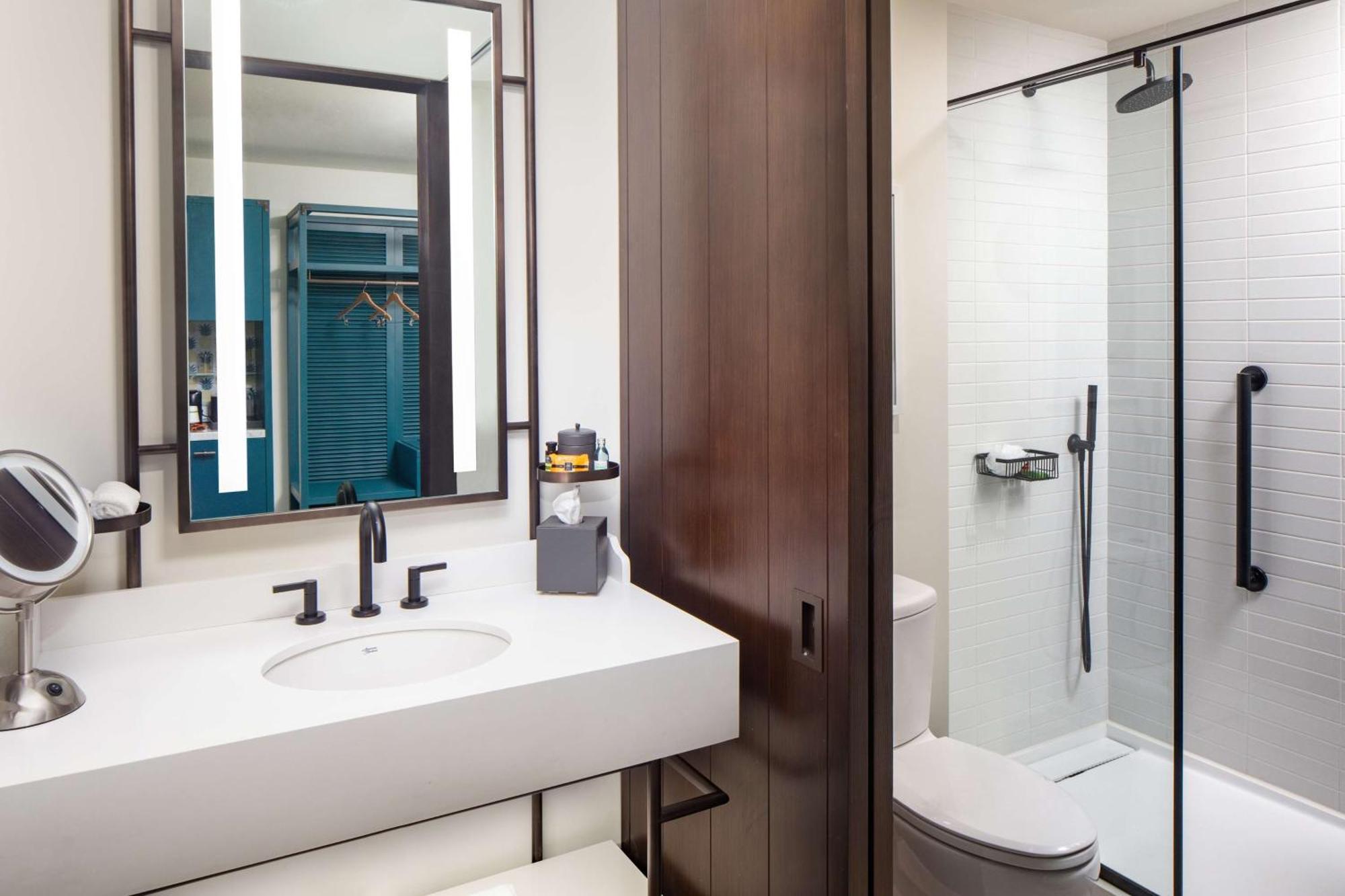 Canopy By Hilton Southpark 4*