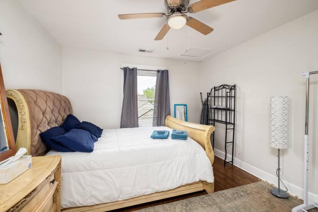 Walking Distance To Restaurants Bars And Breweries Holiday home Charlotte