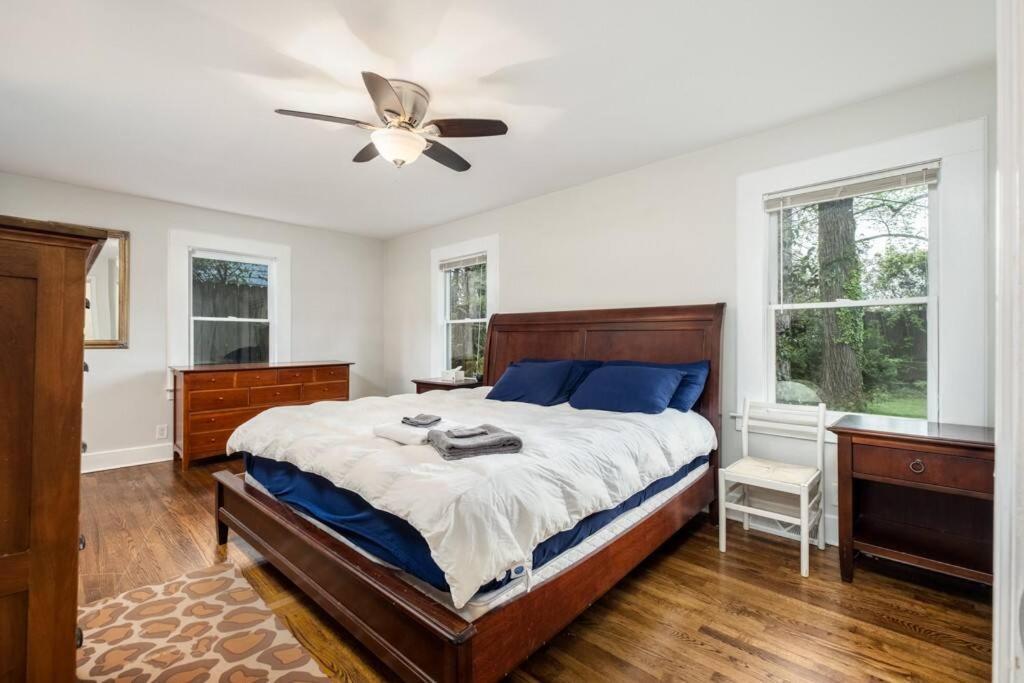 Walking Distance To Restaurants Bars And Breweries Holiday home Charlotte