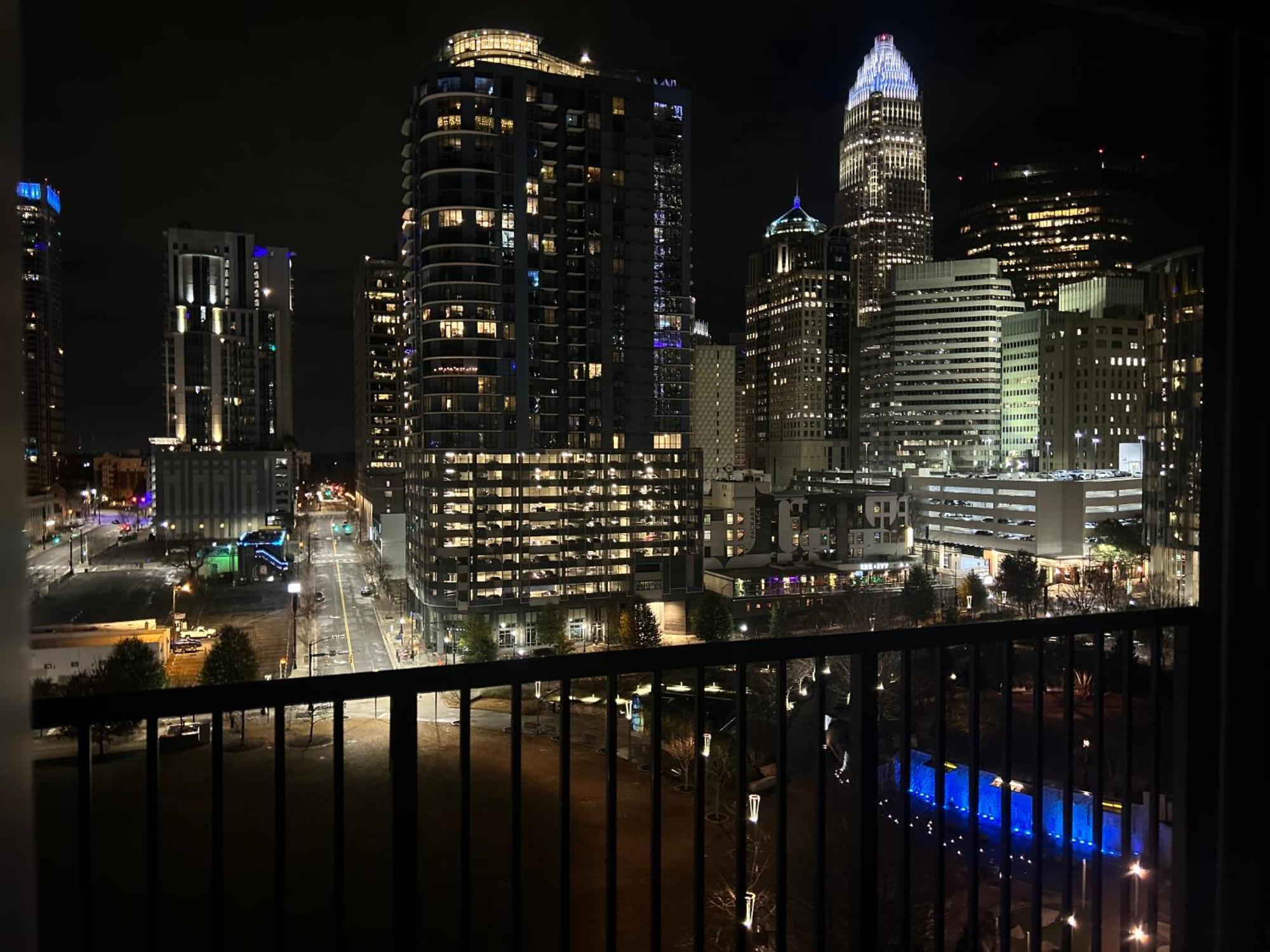 Luxury With Private Balcony And Amazing Views *