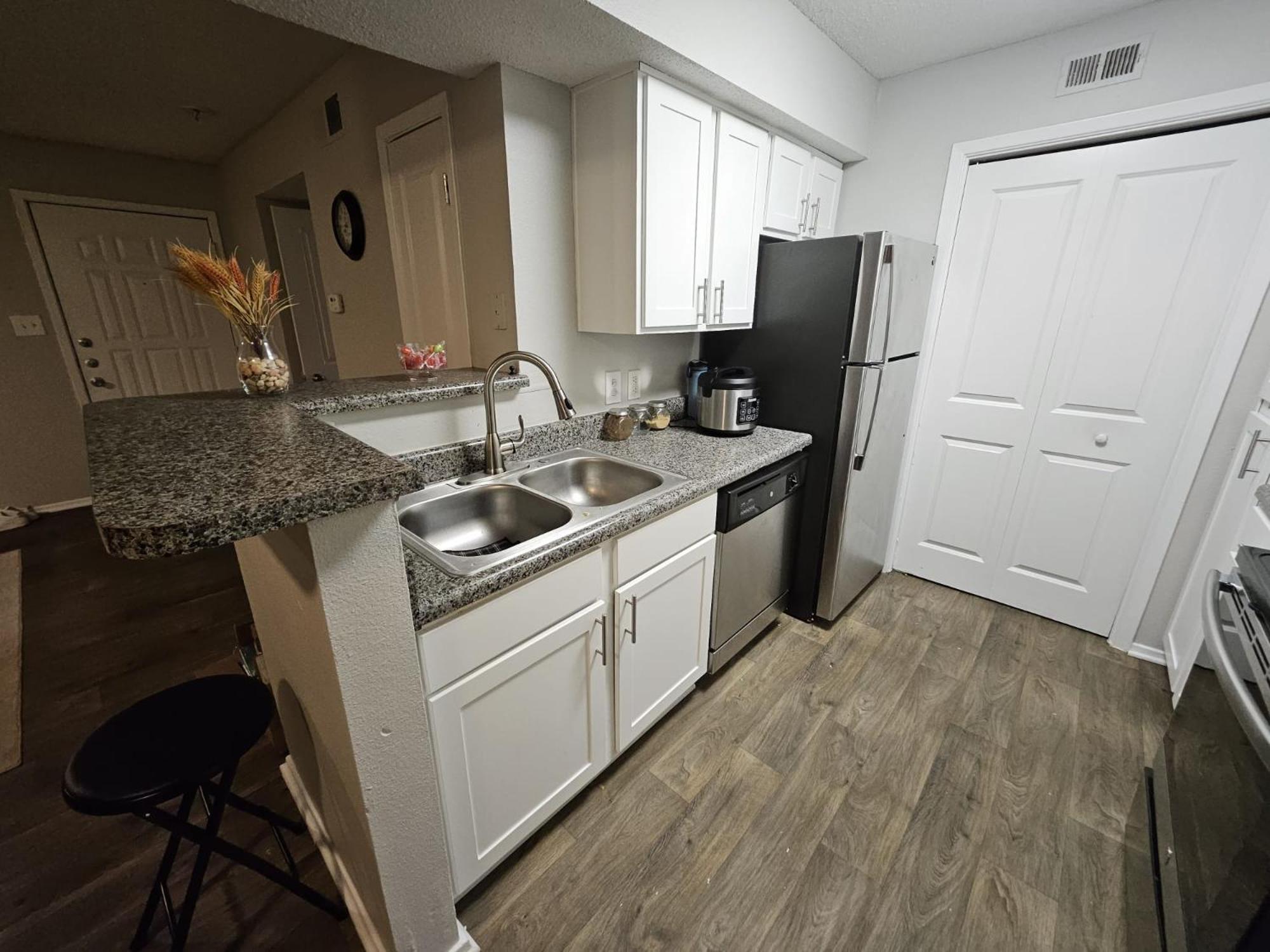 Cosy / Matthews Apartment