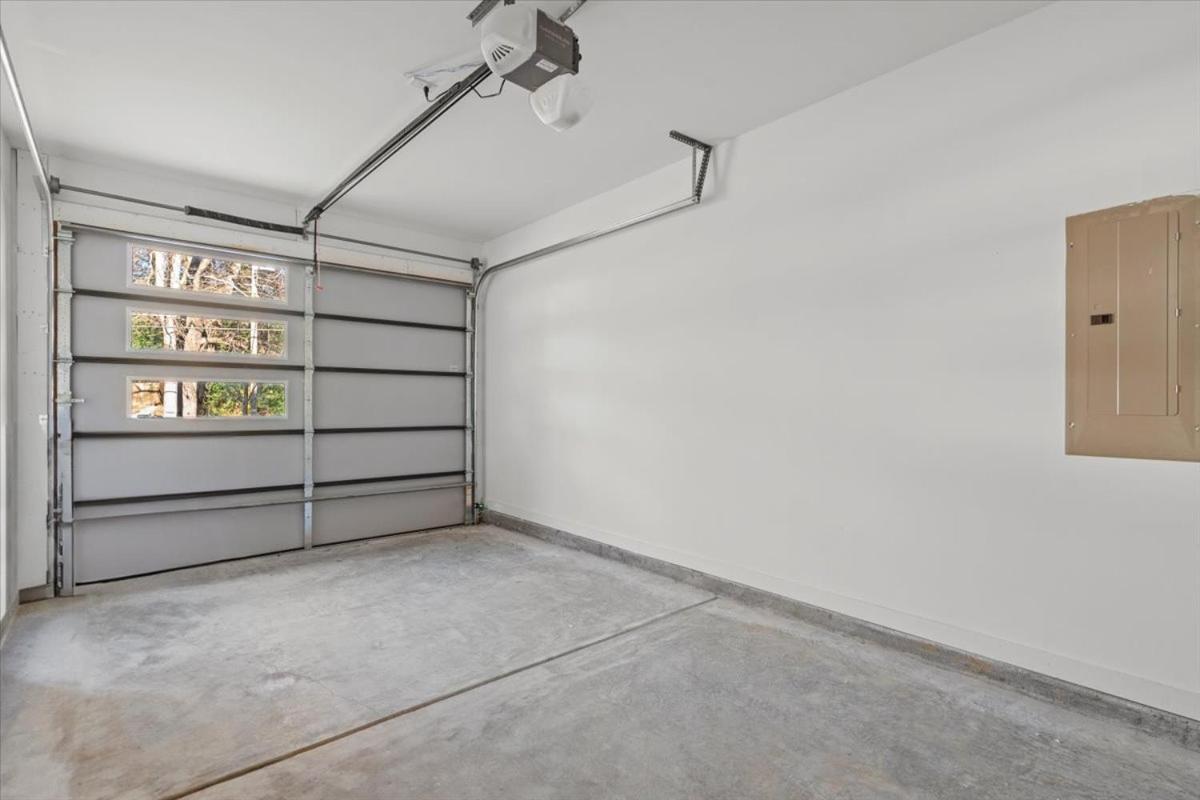 Stylish Modern 3br 3,5ba Townhouse In