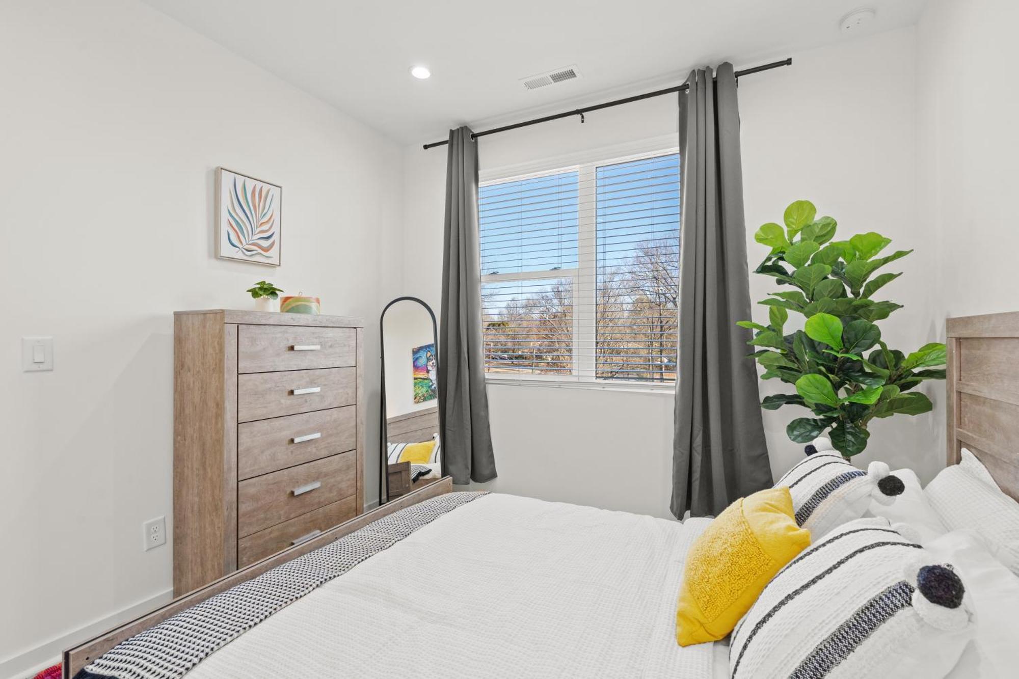 Stylish Modern 3br 3,5ba Townhouse In
