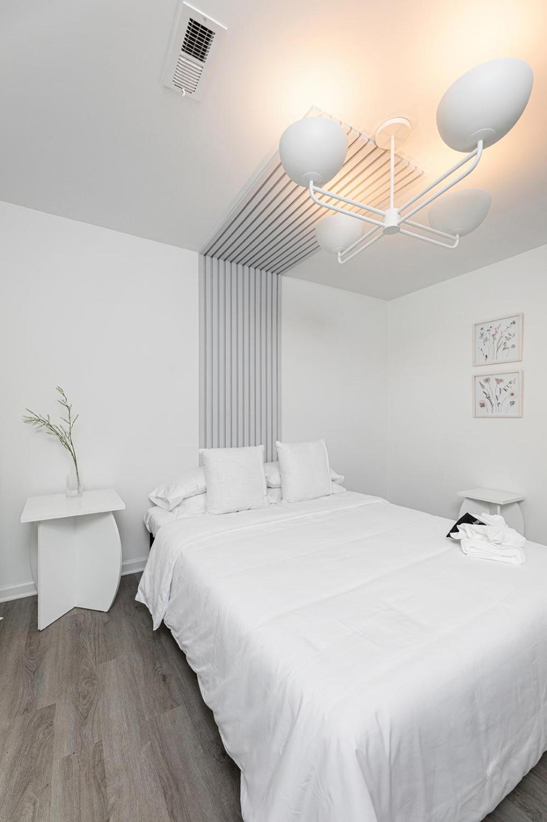 Holiday home Large Modern King Beds Near Dwtn Patio Charlotte