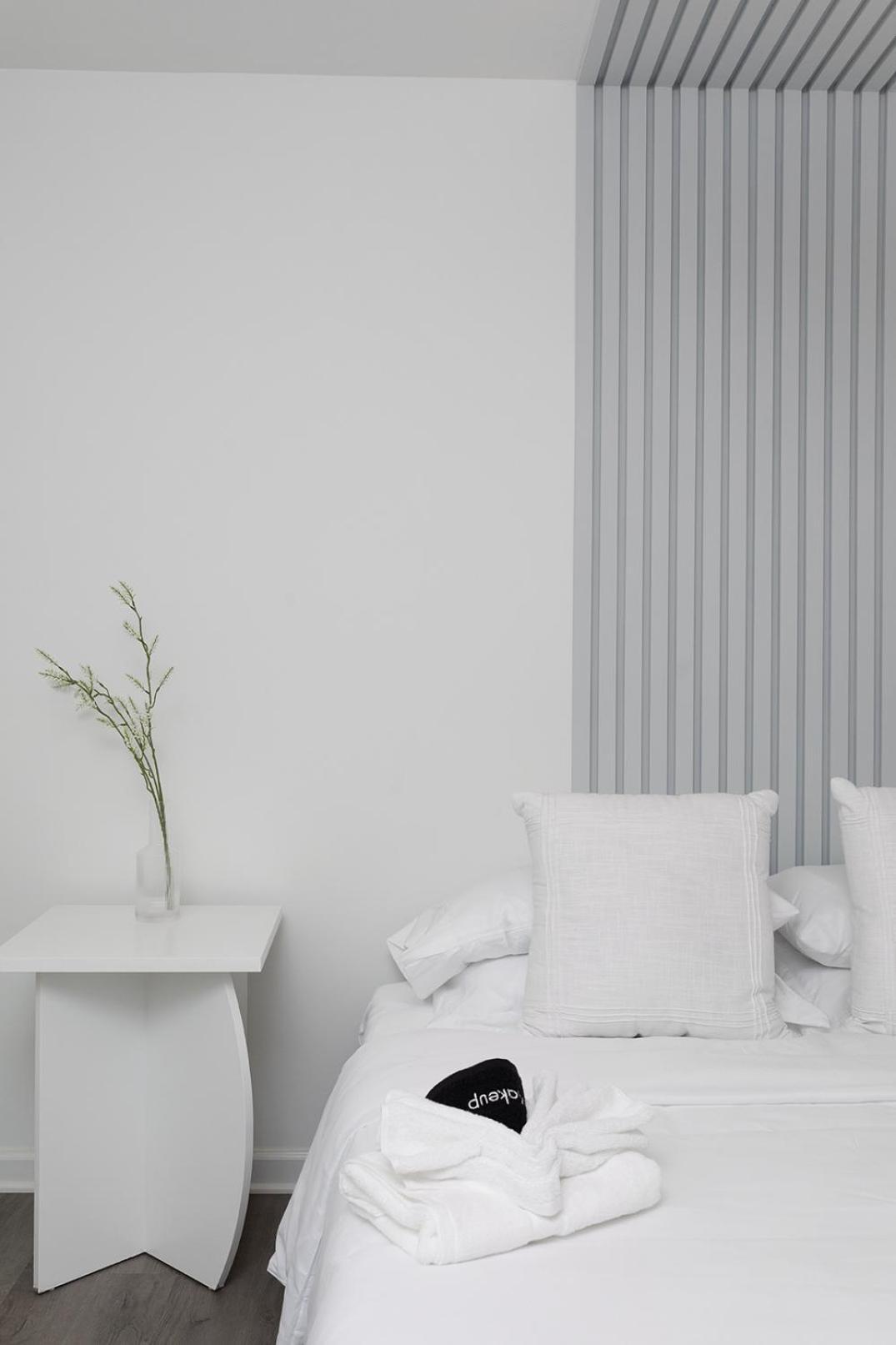 Large Modern King Beds Near Dwtn Patio *