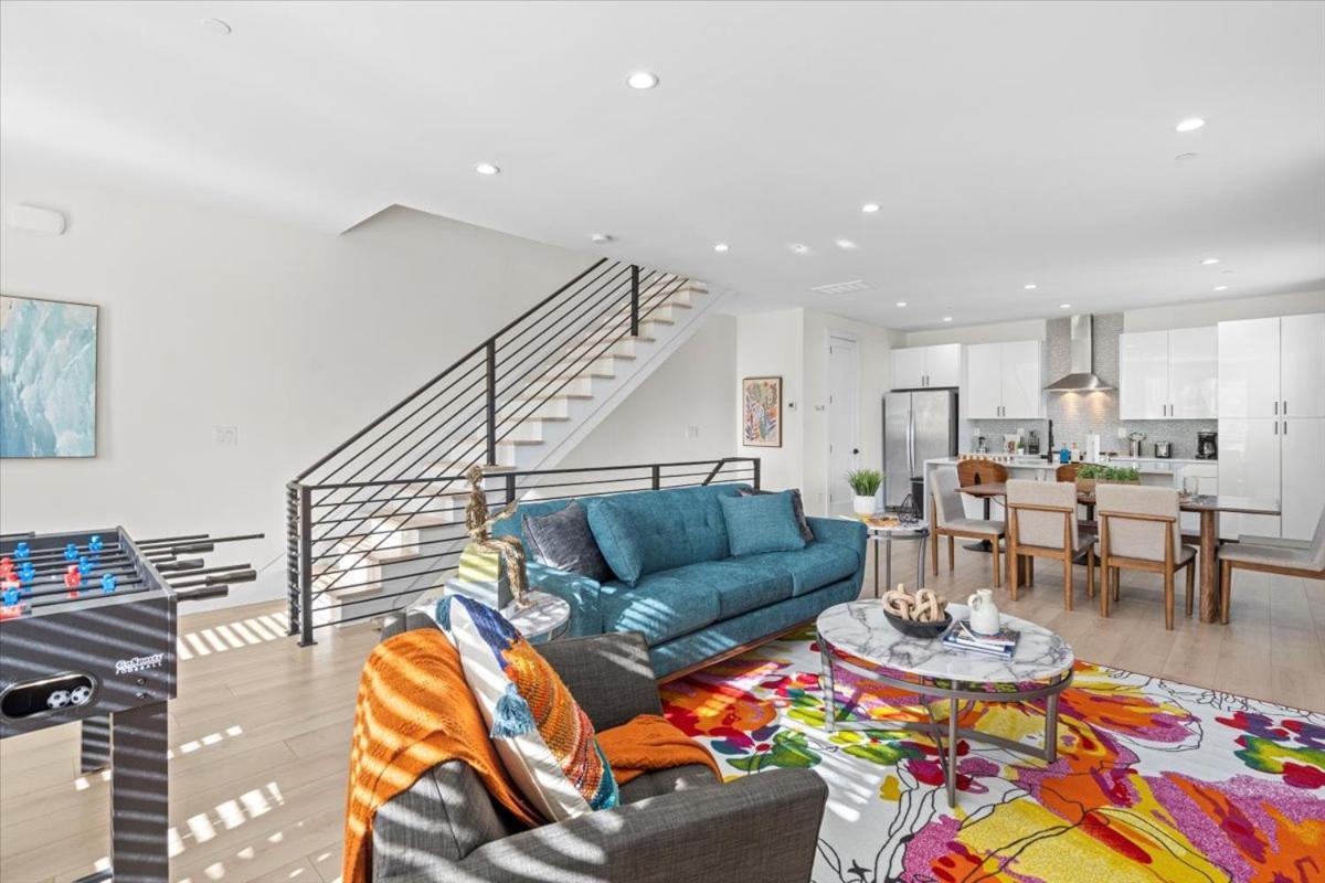 Apartment Elegant 3br3.5ba Modern Townhouse