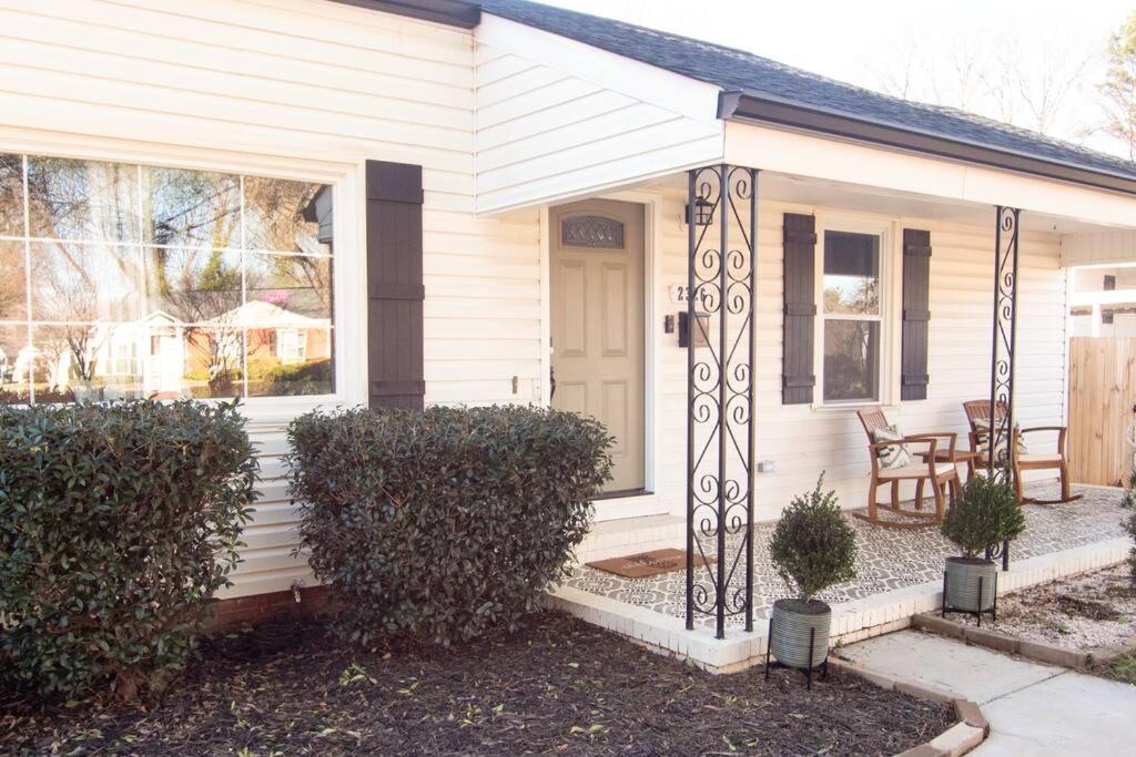 Holiday home Vibrant 7 Mins From Uptown, King & Queen Bed - Queen Oasis Charlotte