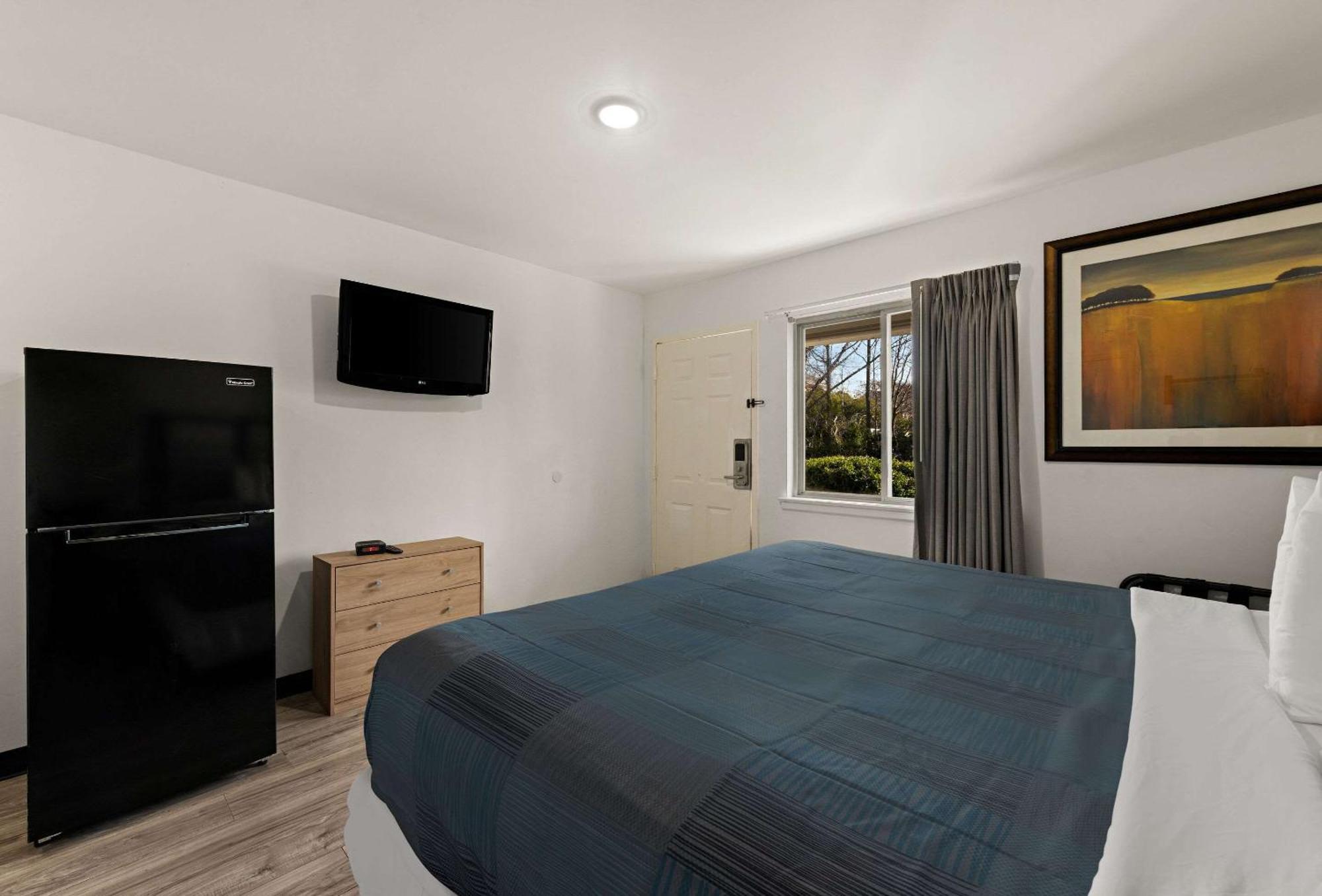 Rodeway Inn 2*