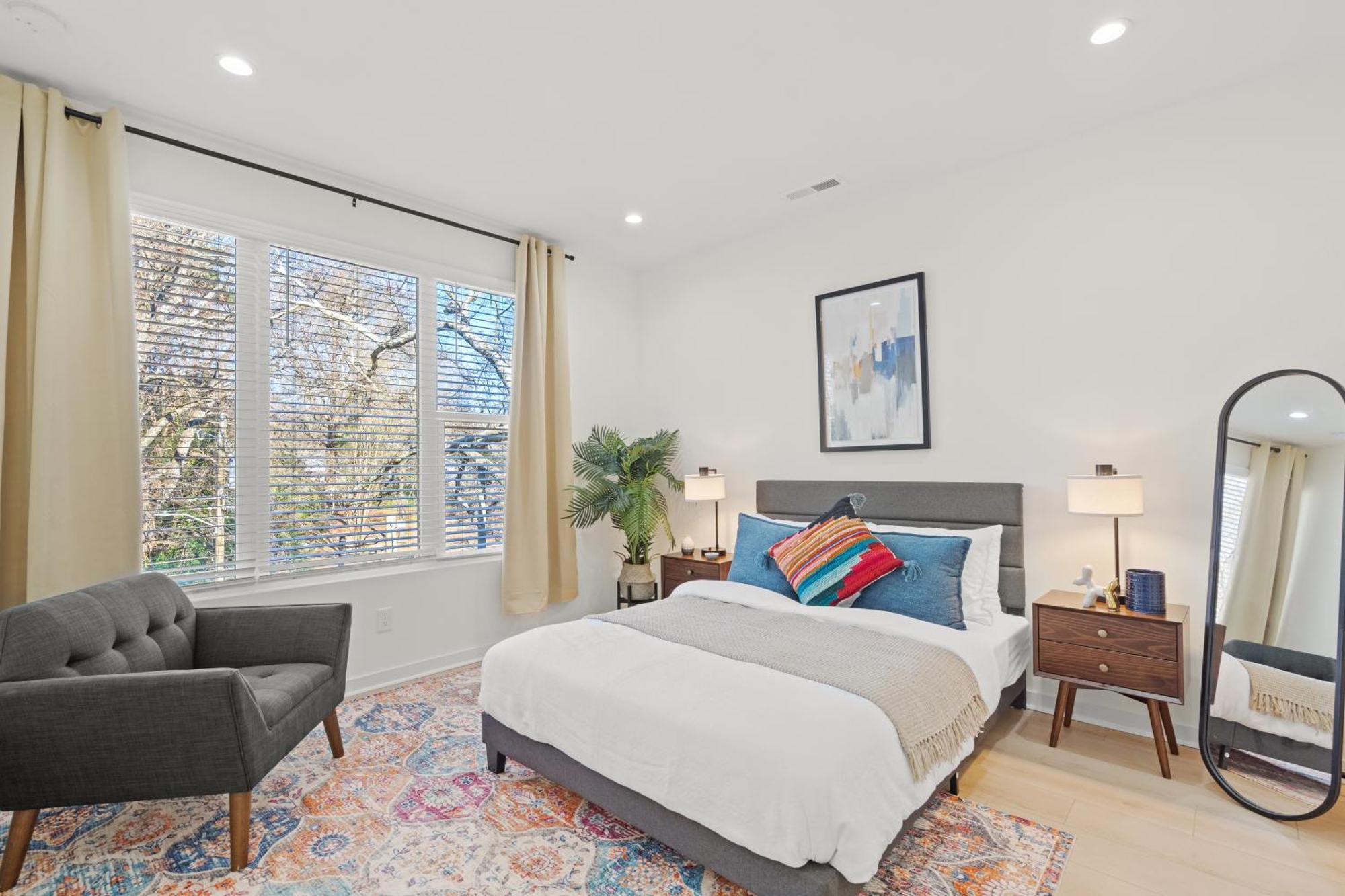 Stylish Modern 3br 3,5ba Townhouse In